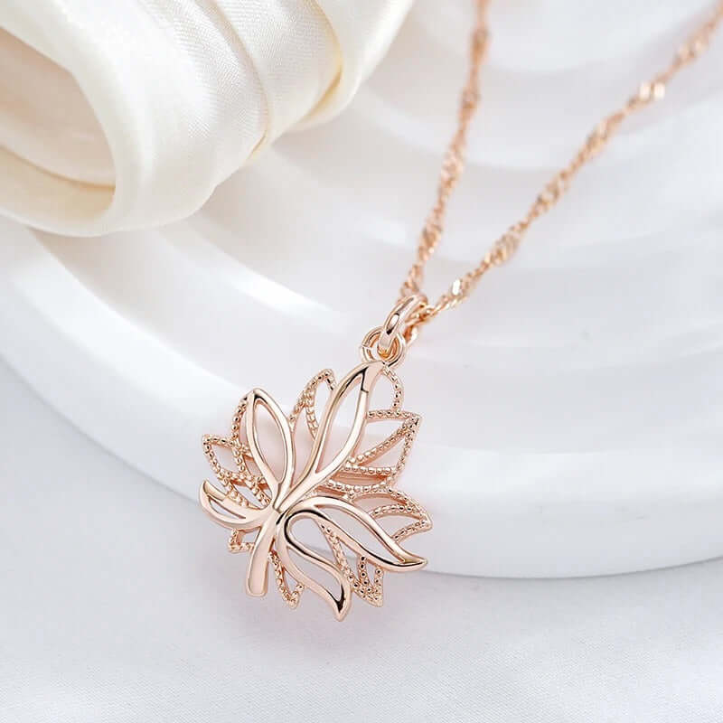 Lustre Leaf Pendant